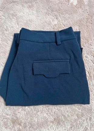 Donkerblauwe pantalon broek van Stroke Amsterdam mag, merk: STROKE, staat: Heel goed, maat: M / 38 / 10, € 2,50, € 3,33 inclusief Kopersbescherming