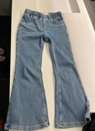 Jean 6 ans, marque: Zara, état: Très bon état, taille: 6 ans / 116 cm, 5,00 €, 5,95 € Protection acheteurs incluse