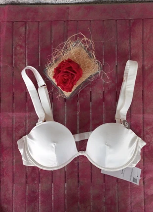 Sujetador talla 90B Women'secret. NUEVO con etiquetas., marque: Women'secret, état: Neuf avec étiquette, taille: 90B, 7,90 €, 9,00 € Protection acheteurs incluse