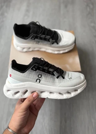 On Cloud Tilt Black/Ivory, marca: On Cloud, estado: Novo sem etiquetas, tamanho: 41, €85.00, €89.95 inclui Proteção do Comprador