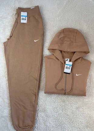 Ensemble survêtement complet Nike phœnix neuf - M oversize - beige crème marron, marque: Nike, état: Neuf avec étiquette, taille: M / 38 / 10, 79,00 €, 83,65 € Protection acheteurs (Pro) incluse