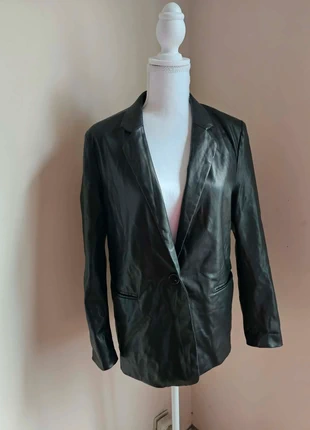 Veste Simili Cuir 38, marque: Primark, état: Très bon état, taille: M / 38 / 10, 5,00 €, 5,95 € Protection acheteurs (Pro) incluse
