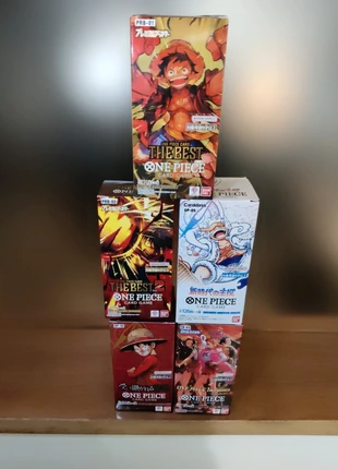 Op05 op13 prb01 prb02 eb03 One piece card game box sealed, marke: OnePiece, zustand: Gut, 330,00 €, 347,20 € inklusive Vinted-Käuferschutz