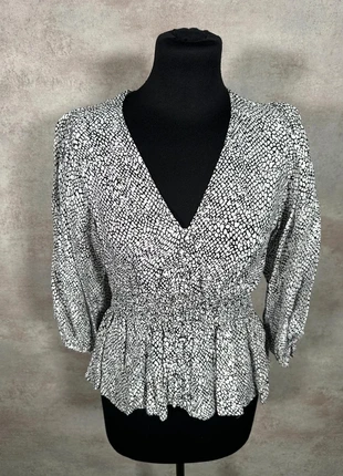 Blouse Maje blanc motif noir irregulier, manches bouffantes taille S, marque: Maje, état: Très bon état, taille: S / 36 / 8, 27,00 €, 29,05 € Protection acheteurs (Pro) incluse