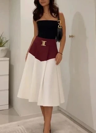 Jupe midi évasée bicolore bordeaux blanc cassé avec ceinture dorée taille M., marca: shawly, estado: Muito bom, tamanho: M / 38 / 10, €46.90, €49.95 inclui Proteção do Comprador