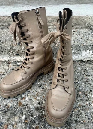 Bottines en cuir beige ~ Uterque ~ 37, brand: Uterqüe, condition: Very good, size: 37, €40.00, €42.70 includes Buyer Protection