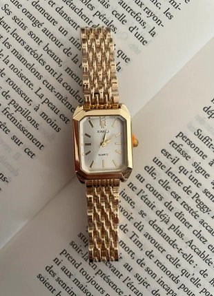 Montre à quartz pour femme blanche et dorée, brand: Quartz, condition: New with tags, size: One size, €7.00, €8.05 includes Buyer Protection