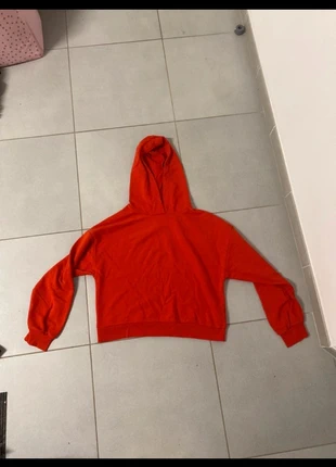 Sweat orange pull&bear taille M, marque: Pull & Bear, état: Très bon état, taille: M / 38 / 10, 10,00 €, 11,20 € Protection acheteurs incluse