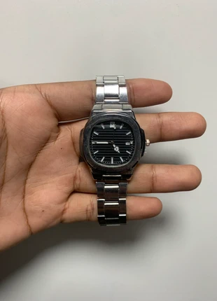 Montre quartz noir, marque: Quartz, état: Neuf sans étiquette, taille: 39–42 mm, 10,00 €, 11,20 € Protection acheteurs incluse