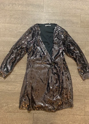Robe de fêtes à sequins argentés, marque: aucun, état: Très bon état, taille: L / 40 / 12, 10,00 €, 11,20 € Protection acheteurs incluse