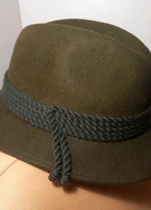 Chapeau vert type Tyrolien. 100% Furfelt. Novasport. Made in Austria.Autriche., brand: Novasport, condition: Very good, size: 55, €27.50, €29.58 includes Buyer Protection