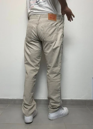 Jean Levi’s 511 homme W33 L32 coupe slim couleur beige 98% coton (543), marque: Levi's, état: Très bon état, taille: W33 | FR 42, 29,99 €, 32,19 € Protection acheteurs (Pro) incluse