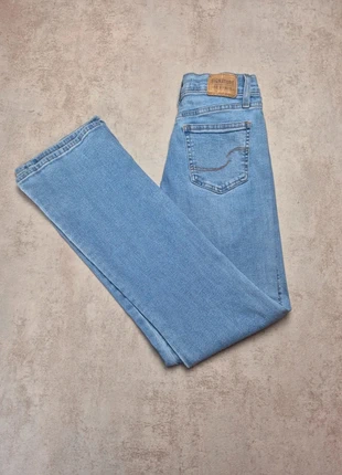 Levi’s Signature jean bootcut femme bleu clair stonewash W24 XS vintage, marque: Signature by Levi Strauss & Co., état: Satisfaisant, taille: XS / 34 / 6, 12,00 €, 13,30 € Protection acheteurs incluse