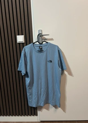North face shirt, merk: The North Face, staat: Heel goed, maat: M, € 7,50, € 8,58 inclusief Kopersbescherming