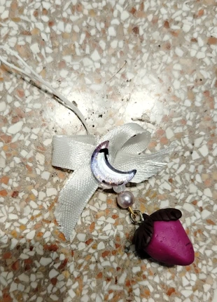 portachiavi fragola con charms, marque: Aesthetic, état: Neuf sans étiquette, 2,00 €, 2,80 € Protection acheteurs incluse