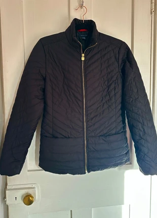 Tommy Hilfiger women's black quilted fitted jacket Size M, marque: Tommy Hilfiger, état: Très bon état, taille: L / 40 / 12, 25,00 €, 26,95 € Protection acheteurs incluse