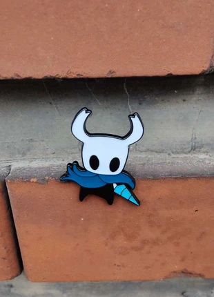 Pin's hollow knight, marca: Hollow knight, estado: Muito bom, €2.99, €3.84 inclui Proteção do Comprador Pro