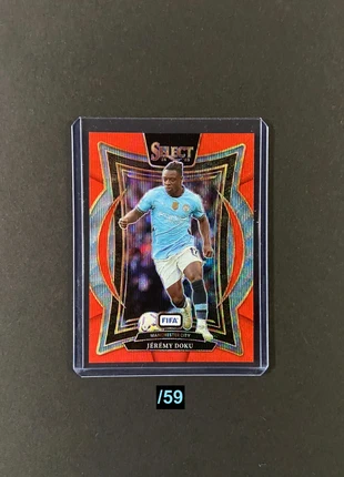 Panini Select 2024-25 FIFA Red Wave Jeremy Doku Terrace Numbered /59 Manchester City, merk: Panini, staat: Nieuw zonder prijskaartje, € 3,50, € 4,38 inclusief Kopersbescherming