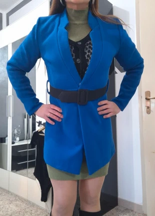 Cappotto blu casual con cintura tg s nuovo con cartellino, brand: Made In Italy, condizioni: Nuovo con cartellino, taglia: S / IT 40 / EU 36, €14.99, €16.44 include la Protezione acquisti