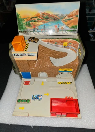 Micromachine bidon essence, marque: Micro Machines, état: Très bon état, 30,00 €, 32,20 € Protection acheteurs incluse