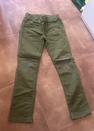 Pantalón skinny, brand: United Colors of Benetton, condizioni: Ottime, taglia: 7 anni / 122 cm, €3.00, €3.85 include la Protezione acquisti