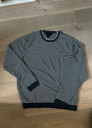 Trui van Tommy Hilfiger, merk: Tommy Hilfiger, staat: Heel goed, maat: XL, € 12,00, € 13,30 inclusief Kopersbescherming