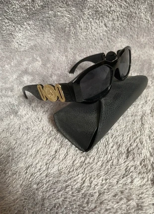 Lunettes de soleil noires - tendance y2k, marque: Tendance, état: Neuf sans étiquette, 9,99 €, 11,19 € Protection acheteurs incluse