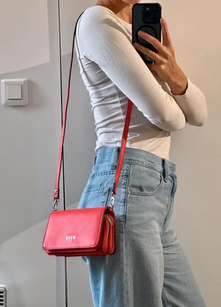 Sac bandoulière rouge MSGM petit format style portefeuille, brand: MSGM, condition: New without tags, €45.00, €47.95 includes Buyer Protection