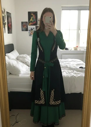 Robe Médiévale Verte Élégante – Fantaisie / Cosplay / Renaissance / Celtique, marque: Atelier Ysée, état: Très bon état, taille: M / 38 / 10, 99,90 €, 105,60 € Protection acheteurs (Pro) incluse