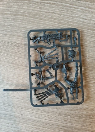 Warden necron, marque: Games Workshop, état: Très bon état, 10,00 €, 11,20 € Protection acheteurs incluse