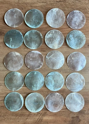 Lot 20 grandes nacres naturelles percées – Ex-décoration magasins Desigual, état: Très bon état, 4,70 €, 5,64 € Protection acheteurs incluse