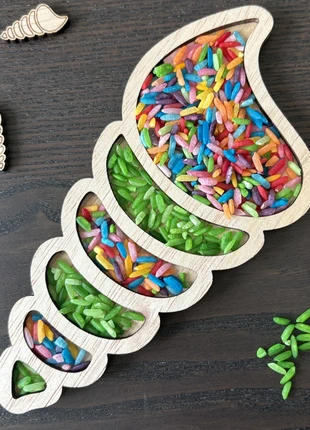 Nieuwe houten vulvorm draaischelp, merk: Handgemaakt, staat: Heel goed, maat: 3 jaar / 98 cm, € 3,95, € 4,85 inclusief Kopersbescherming