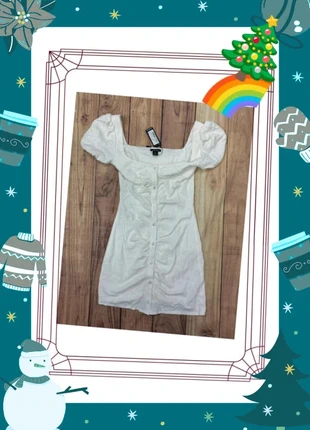 Robe moulante neuve , blanche avec petit boutons taille S, marque: Boohoo, état: Neuf avec étiquette, taille: S / 36 / 8, 15,00 €, 16,45 € Protection acheteurs incluse