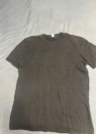 Zwart heren t-shirt, merk: Gildan, staat: Nieuw zonder prijskaartje, maat: L, € 5,00, € 5,95 inclusief Kopersbescherming