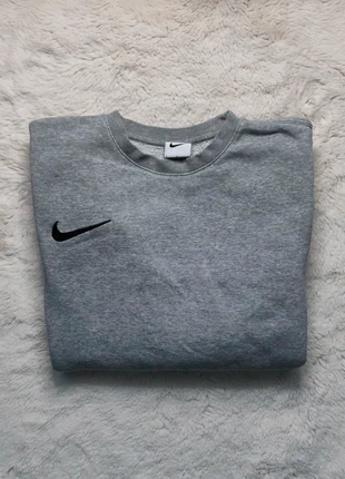 Sweat Nike gris, marque: Nike, état: Très bon état, taille: L, 20,00 €, 21,70 € Protection acheteurs incluse