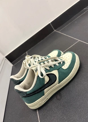 Chaussures NIKE AF1 taille 36, marque: Nike, état: Satisfaisant, taille: 36, 12,00 €, 13,30 € Protection acheteurs incluse