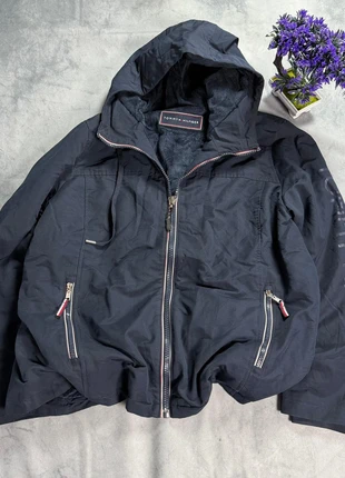 Tommy Hilfiger Windbreaker– Size XXL | Vintage Streetwear Classic, merk: Ralph Lauren, staat: Heel goed, maat: L, € 40,00, € 42,70 inclusief Kopersbescherming