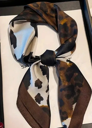 Sjaaltje koe panter bruin nieuw, merk: Bruin, staat: Nieuw zonder prijskaartje, € 12,00, € 13,30 inclusief Kopersbescherming