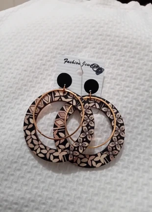 Paire de boucles d'oreilles ethnique bohème chic baroque ronde beige noir doré en bois léger, brand: Boutique Bohéme, condition: New with tags, €1.50, €2.28 includes Buyer Protection Pro