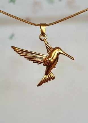 Sierlijke goudkleurige ketting kolibrie ● Stainlesssteel, staat: Heel goed, € 5,95, € 6,95 inclusief Kopersbescherming Pro
