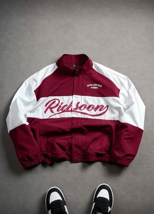 Veste zippé à manches longues, merk: y2k, staat: Nieuw zonder prijskaartje, maat: M, € 39,00, € 41,65 inclusief Kopersbescherming