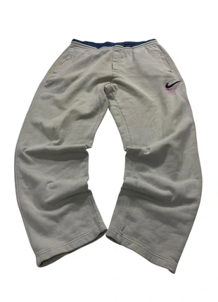 Vintage grey baggy Nike Swoosh Logo Sweat Pants, marque: Nike, état: Bon état, taille: M, 19,95 €, 21,65 € Protection acheteurs incluse