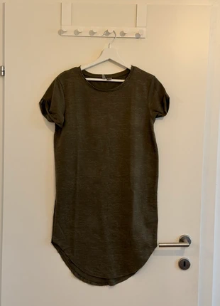 Olive Green Short-Sleeve Dress, brand: H&M Divided, condizioni: Ottime, taglia: XS / IT 38 / EU 34, €3.00, €3.85 include la Protezione acquisti