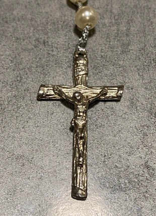 🙏 Chapelet perles blanches – Croix argentée, état: Très bon état, 3,00 €, 3,85 € Protection acheteurs incluse