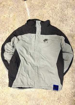 Doudoune Nike grise vintage Y2K année 2000 – Big Logo – Taille XS, marque: Nike, état: Très bon état, taille: XS, 30,00 €, 32,20 € Protection acheteurs incluse