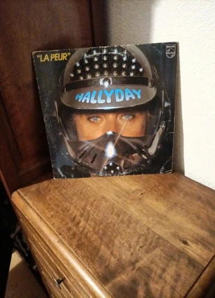 Vinyle 33 T Johnny Hallyday La Peur, état: Très bon état, 6,00 €, 7,00 € Protection acheteurs incluse