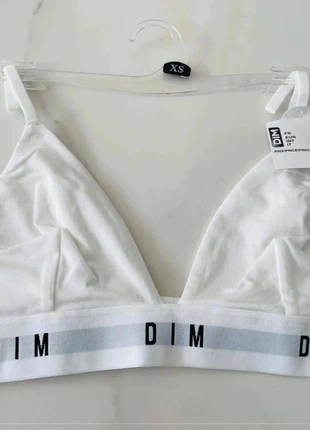 Soutien gorge triangle Dim Taille XS Neuf, brand: DIM, condizioni: Nuovo con cartellino, taglia: XS, €6.99, €8.04 include la Protezione acquisti Pro