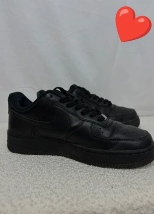 Air Force 1 Black, merk: Nike, staat: Heel goed, maat: 40, € 39,90, € 42,60 inclusief Kopersbescherming