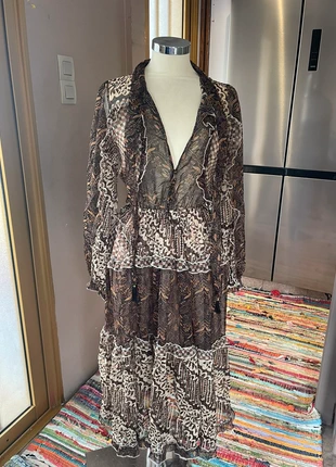 Robe de soirée femme style Zimmermann, merk: La Parisiennek, staat: Nieuw zonder prijskaartje, maat: Universele maat, € 15,00, € 16,45 inclusief Kopersbescherming