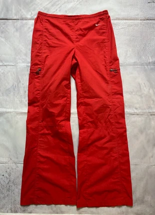 Nike flared nylon vintage y2k pants paracute, brand: Nike, condizioni: Ottime, taglia: L / IT 44 / EU 40, €45.00, €47.95 include la Protezione acquisti